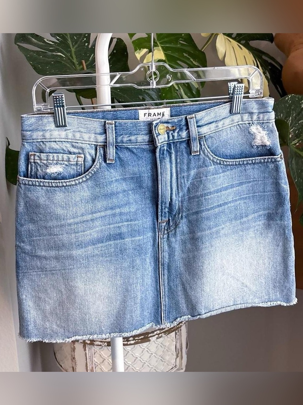 FRAME Ryde Denim Mini Skirt Size 27 Light Wash Distressed Raw Hem 100% Cotton